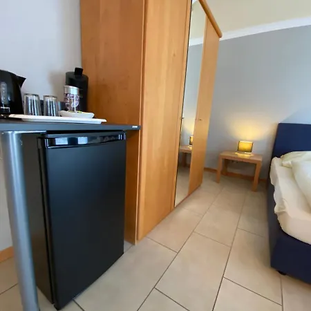 Gaestehaus Savo 게스트하우스 *