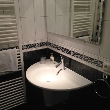 Gaestehaus Savo Pensionat Nürburg