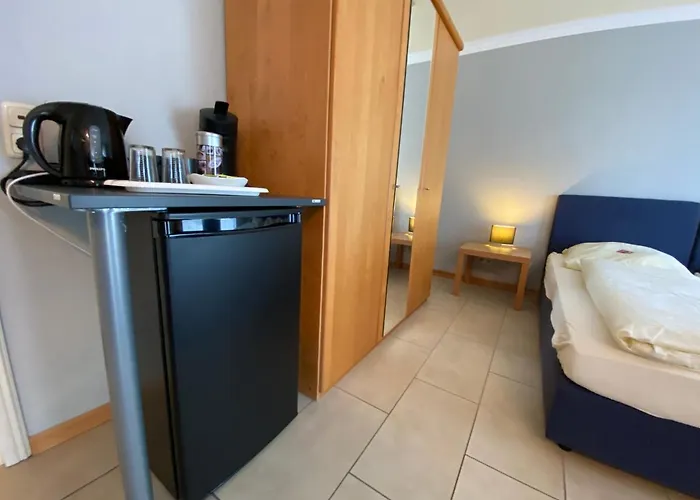 Gaestehaus Savo ゲストハウス *